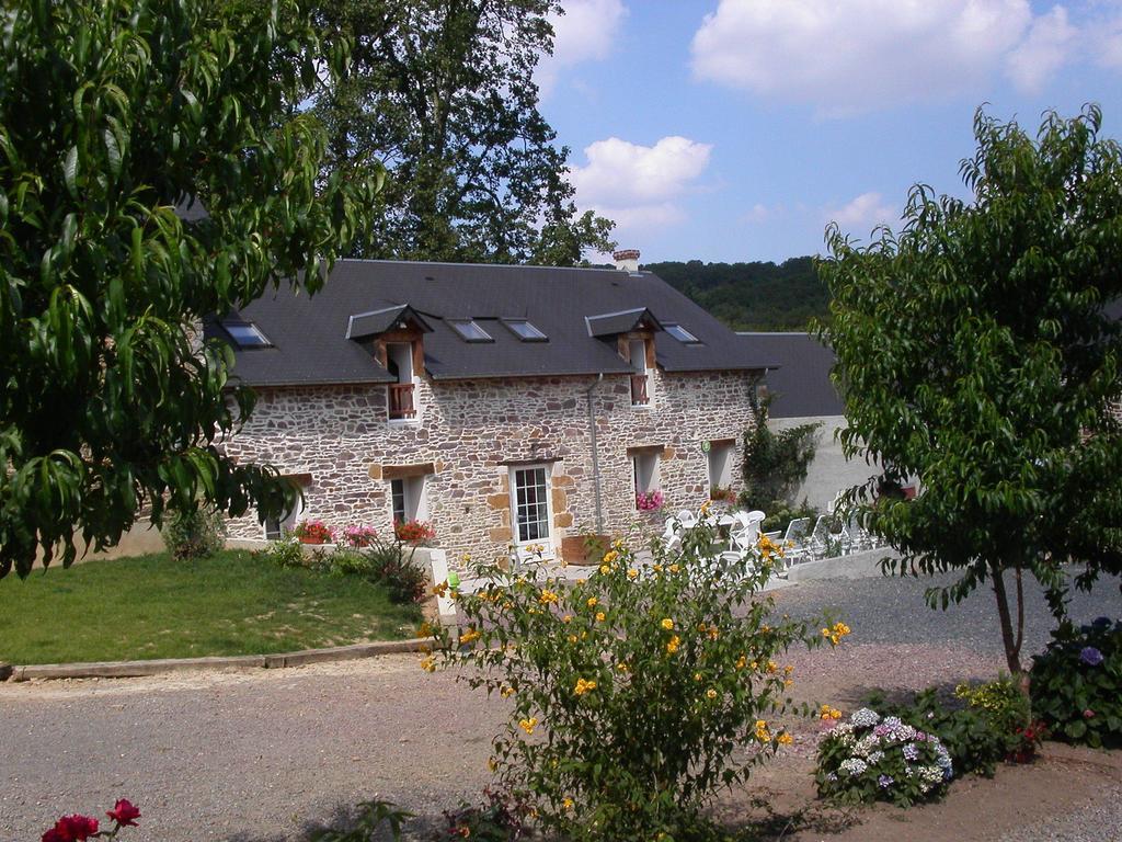 Gite De La Cour Campandré-Valcongrain Δωμάτιο φωτογραφία